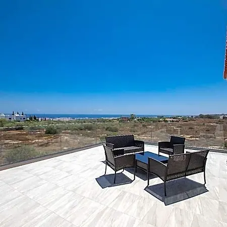 Отель Sienna, Fabulous 6bdr Protaras Паралимни