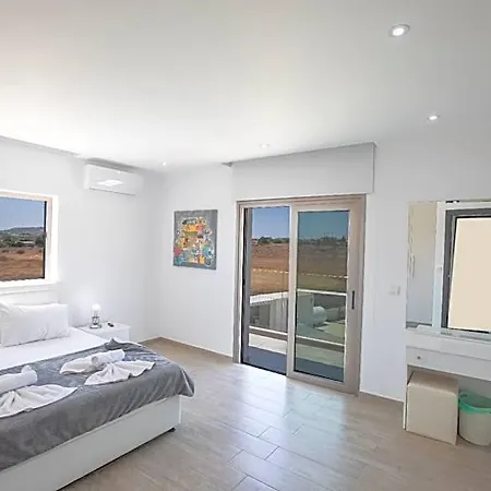 Sienna, Fabulous 6bdr Protaras Отель Паралимни