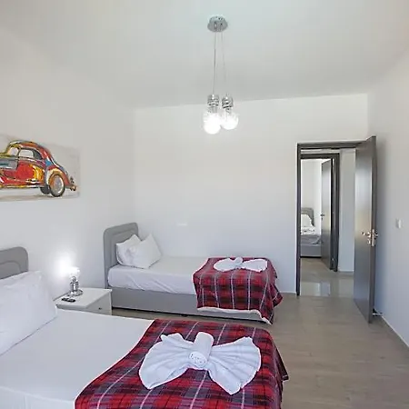 Sienna, Fabulous 6bdr Protaras