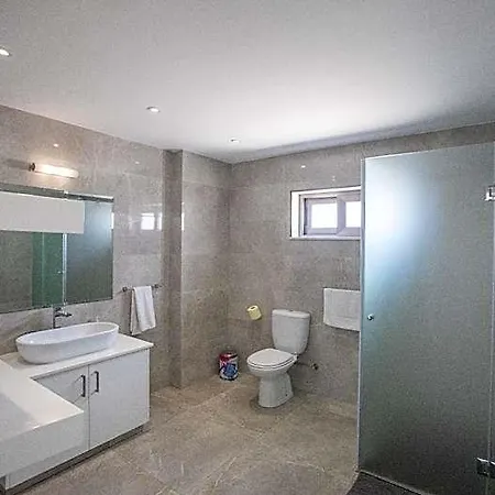 Отель Sienna, Fabulous 6bdr Protaras