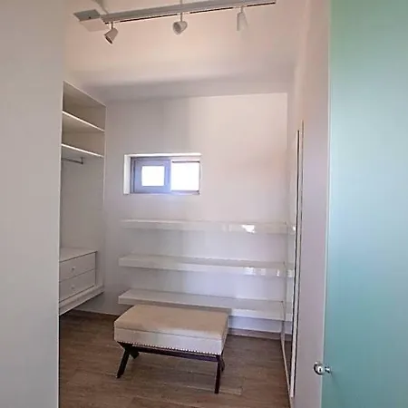 Sienna, Fabulous 6bdr Protaras Отель